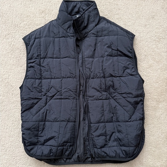 Jackets & Blazers - Elegant Black Quilted Vest for Women